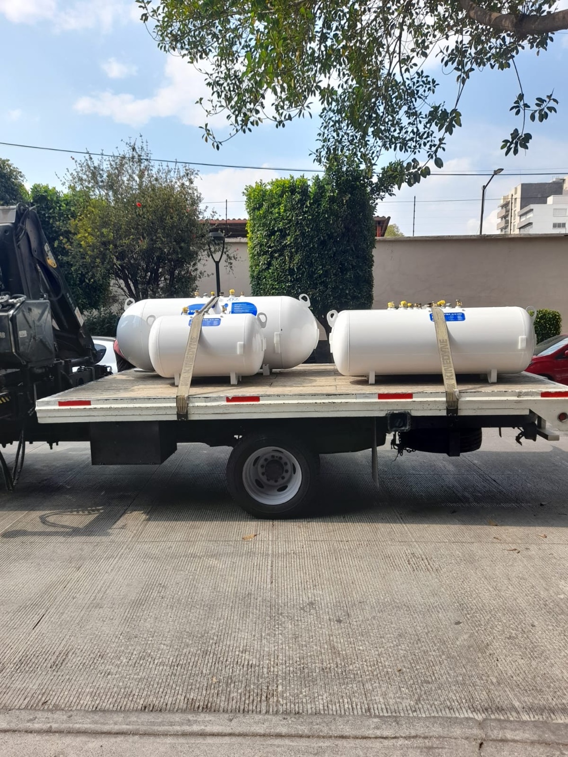 Tanques sobre camión